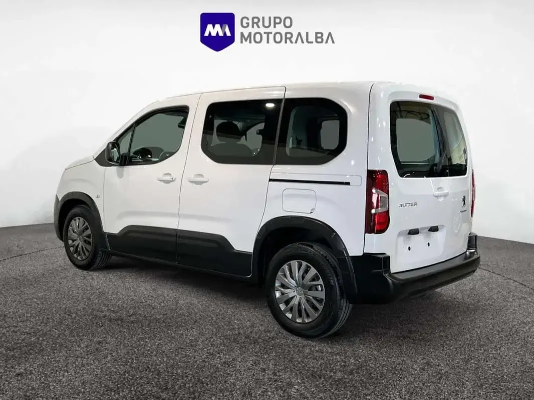 Usado Peugeot Rifter Active 99 CV (72 kW) 2022 Monovolumen