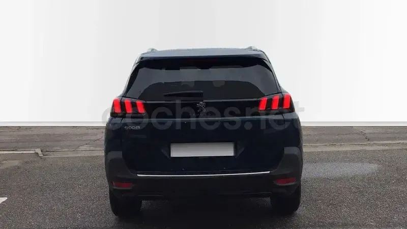 Usado Peugeot 5008 Allure 130 CV (95 kW) 2022 Azul SUV