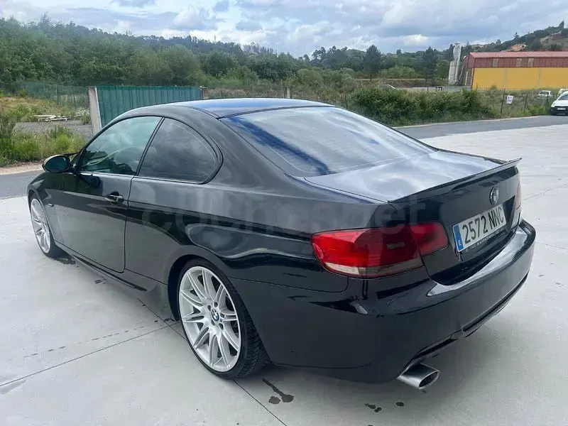 Usado BMW 320 Sport Line 177 CV (130 kW) 2008 Negro Coupe