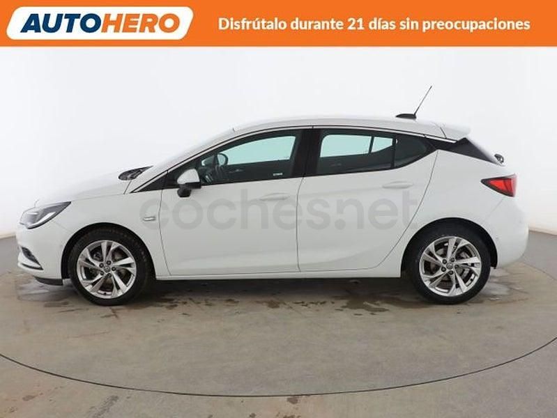 Usado Opel Astra Dynamic 125 CV (91 kW) 2017 Blanco Berlina