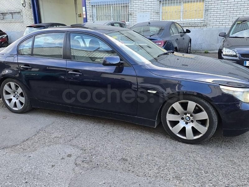 Usado BMW 530 231 CV (169 kW) 2006 Negro Berlina