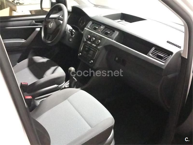 Usado VW Caddy Beach 102 CV (75 kW) 2018 Blanco Monovolumen