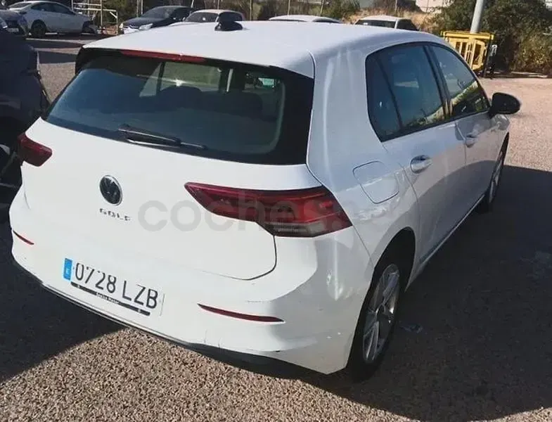 Usado VW Golf VIII Life 115 CV (84 kW) 2022 Blanco Berlina