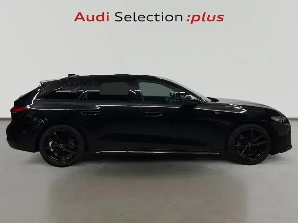 Usado Audi A5 Ambiente 204 CV (150 kW) 2025 Negro Familiar