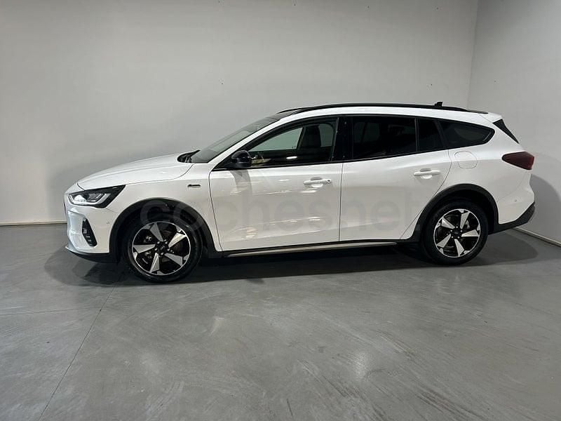 Używany Ford Focus Active 125 KM (91 kW) 2023 Biały Kombi