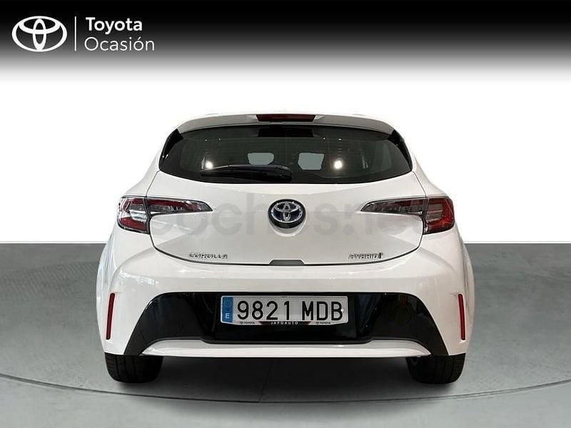 Usado Toyota Corolla Active 122 CV (89 kW) 2022 Blanco Berlina