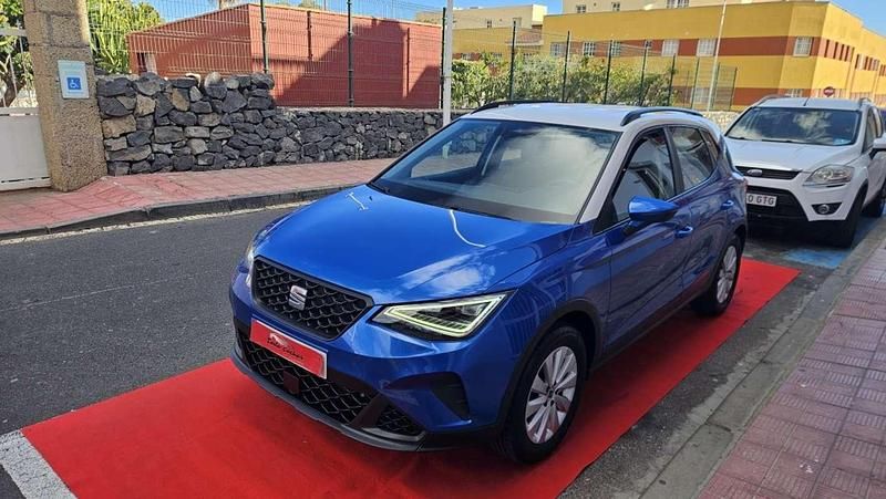 Usado Seat Arona Style 110 CV (80 kW) 2023 Azul SUV