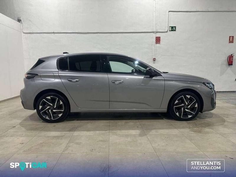 Usado Peugeot 308 Allure 131 CV (96 kW) 2024 Gris Utilitario