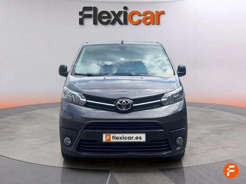 Usado Toyota Proace 120 CV (88 kW) 2022 Gris Monovolumen