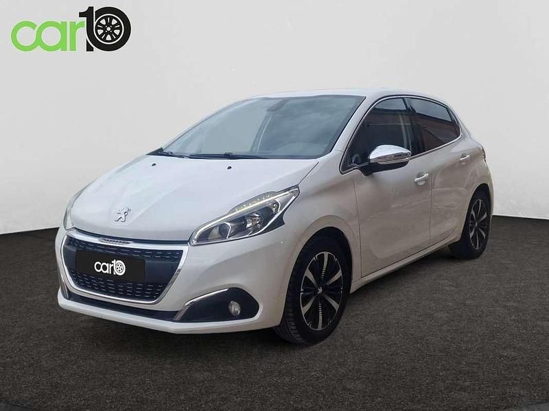 Blanco Usado 2016 Peugeot 208 Allure Utilitario | 7990 € (Precio justo) - Imagen 1/4