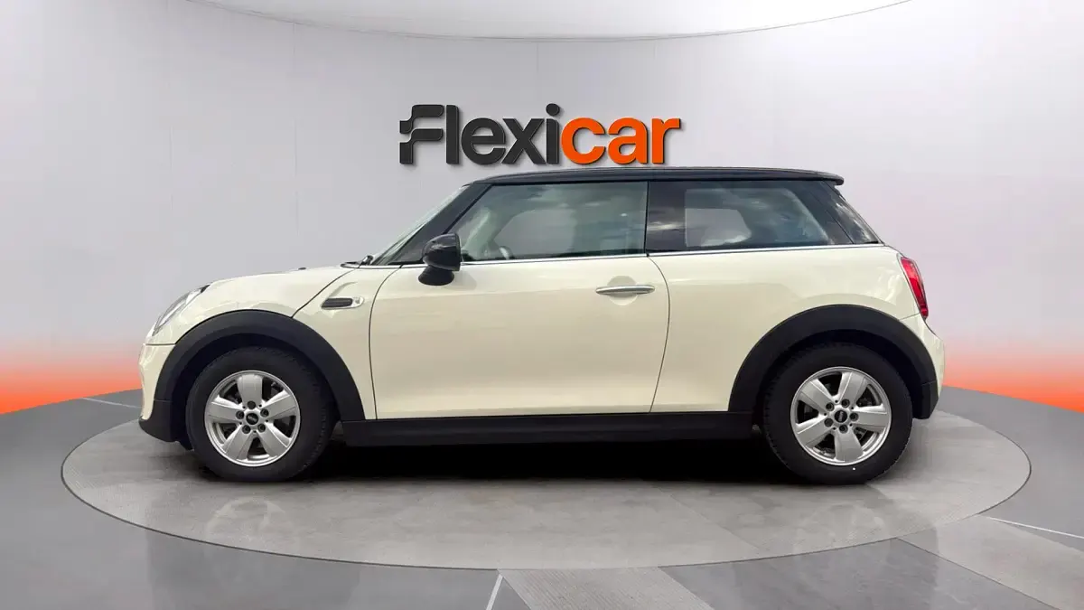 Usado Mini Cooper D 116 CV (85 kW) 2018 Blanco Utilitario