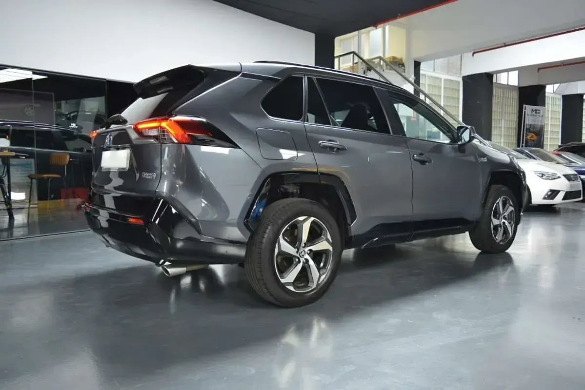 Usado Toyota RAV4 Hybrid Advance 306 CV (225 kW) 2023 Gris SUV