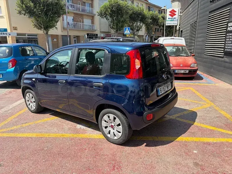 Usado Fiat Panda Lounge 69 CV (50 kW) 2019 Azul Utilitario