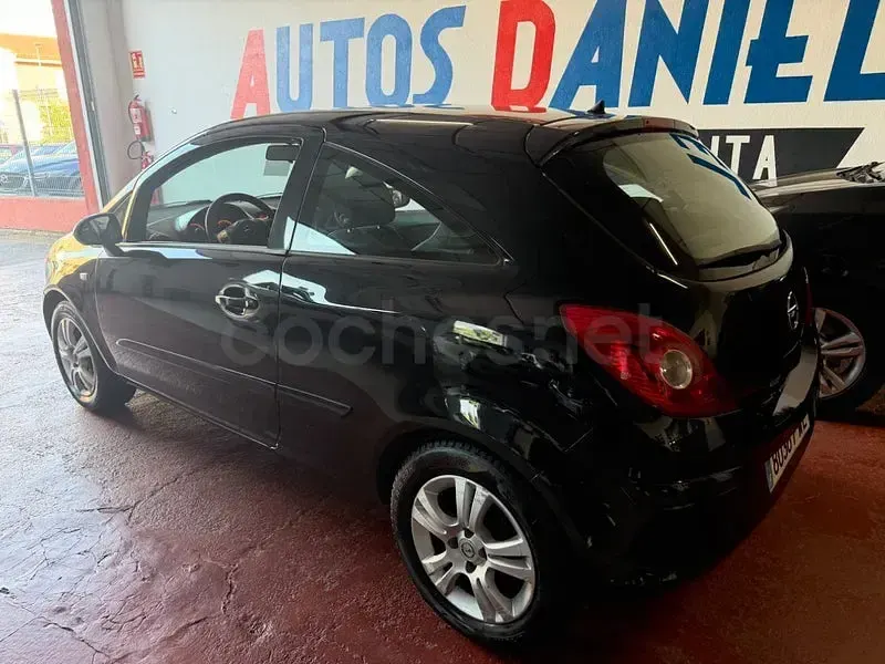 Usado Opel Corsa Sport 75 CV (55 kW) 2007 Negro Utilitario