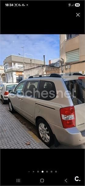 Beige Usado 2010 Kia Carnival Active Monovolumen | 3800 € (Buen precio) - Imagen 1/4