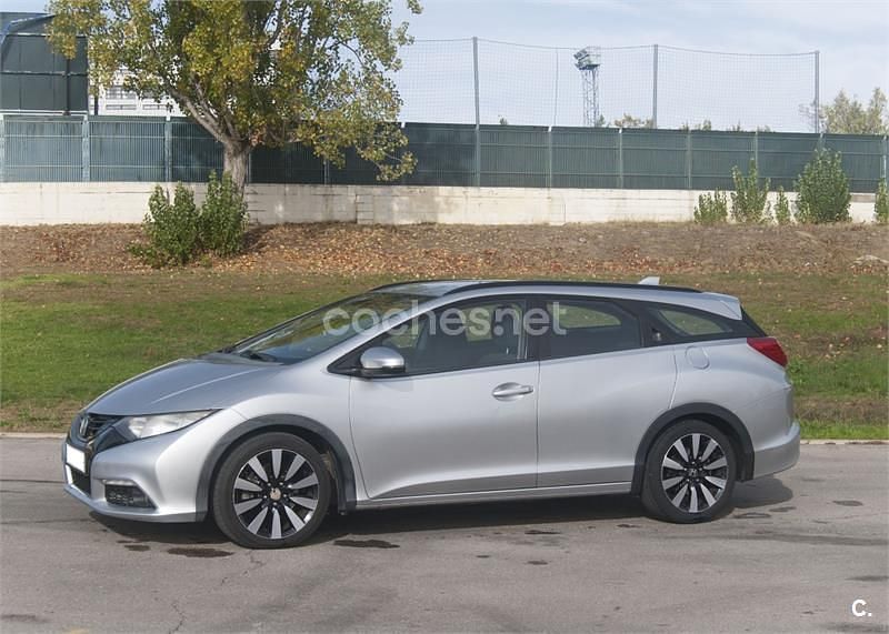 Gris / plata Usado 2015 Honda Civic Elegance Familiar | 10.700 € (Caro) - Imagen 1/4