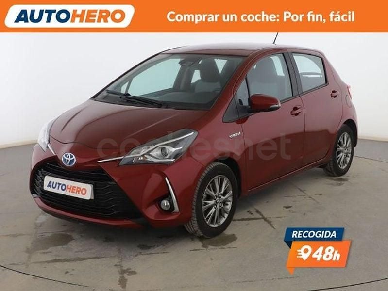 Usado Toyota Yaris Hybrid Active 101 CV (74 kW) 2018 Rojo Berlina