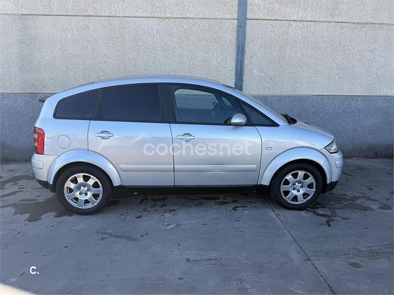 Usado Audi A2 75 CV (55 kW) 2001 Gris / plata Utilitario