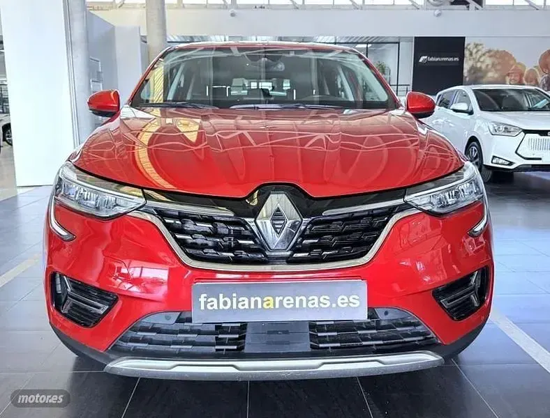 Usado Renault Arkana Techno 145 CV (106 kW) 2023 Rojo SUV