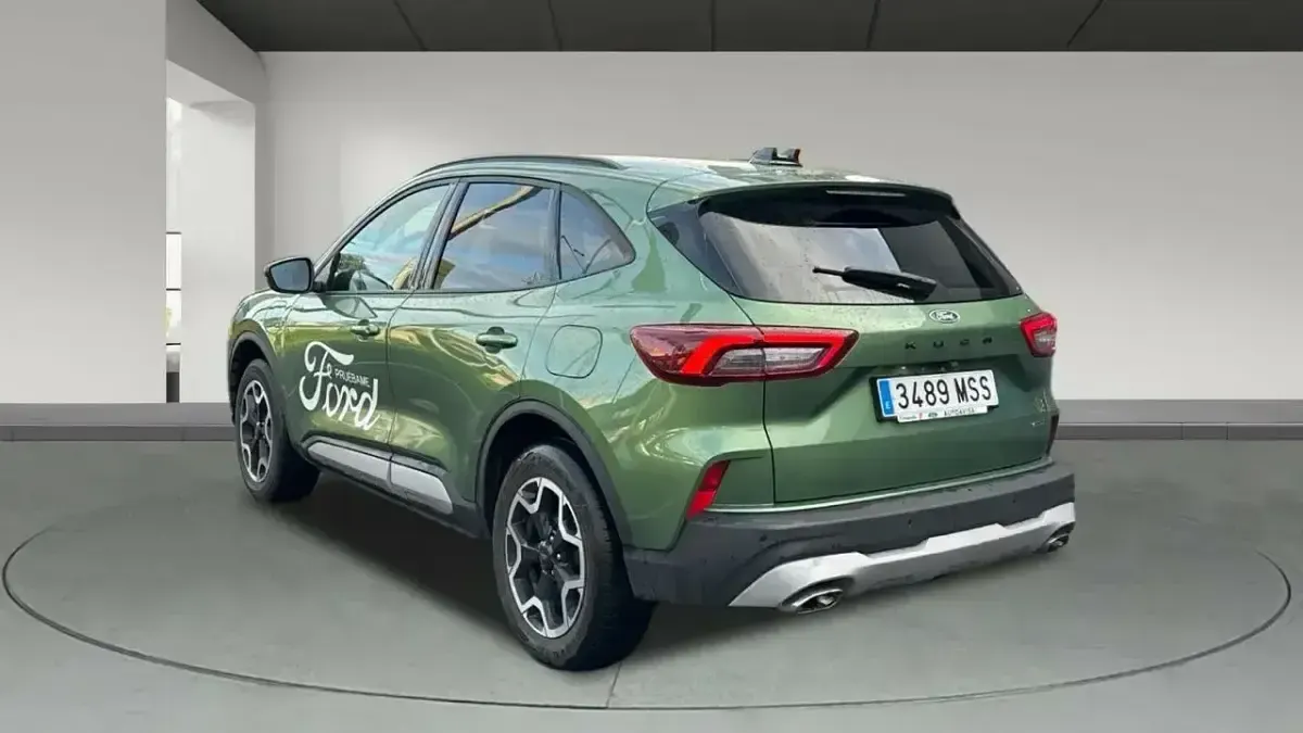 Usado Ford Kuga Active 243 CV (178 kW) 2024 Verde SUV