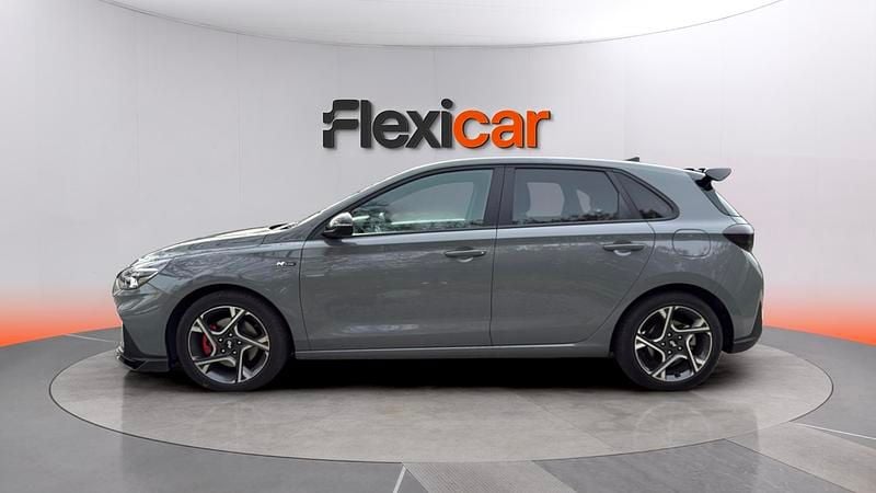 Usado Hyundai i30 N Line 120 CV (88 kW) 2023 Gris Berlina