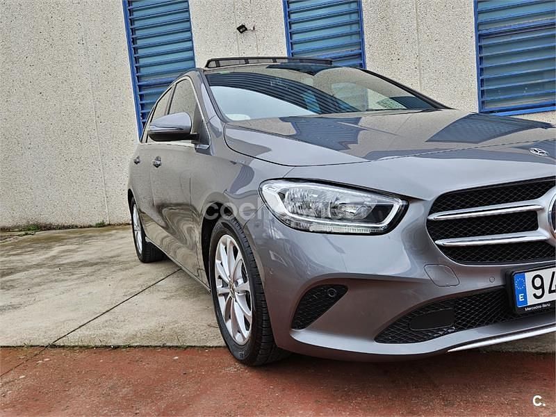 Usado Mercedes B180 122 CV (89 kW) 2019 Gris / plata Monovolumen