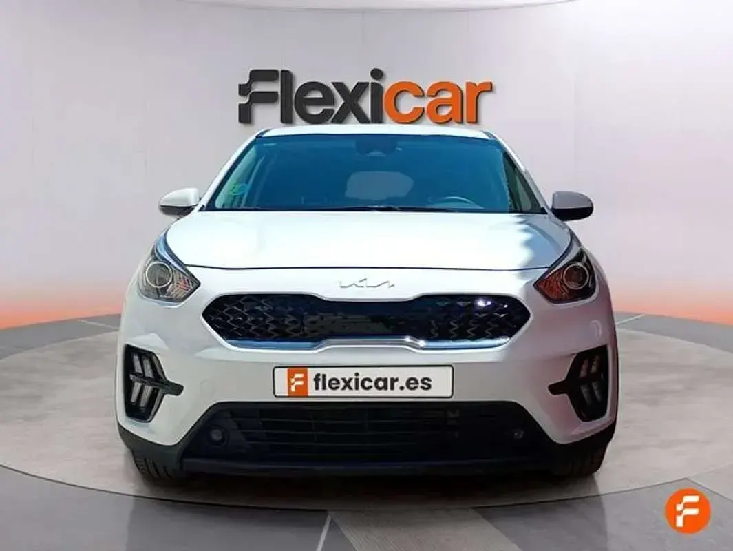 Usado Kia Niro 141 CV (103 kW) 2022 Blanco SUV