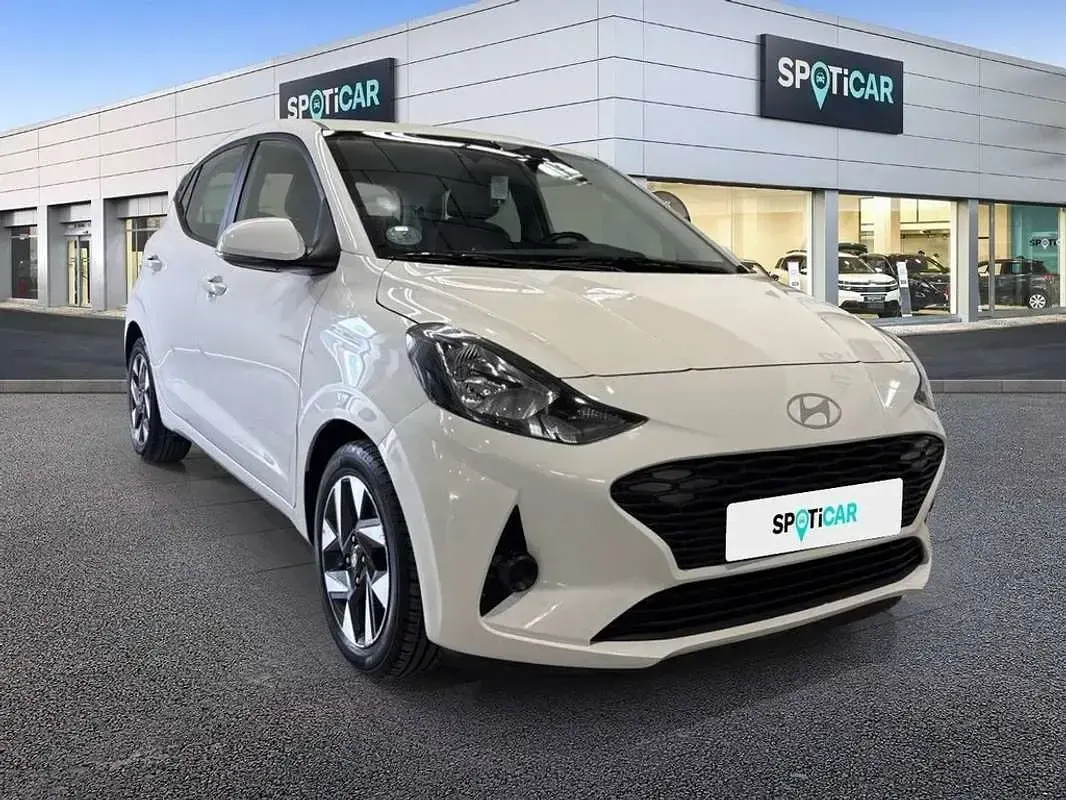 Usado Hyundai i10 67 CV (49 kW) 2024 Blanco Utilitario