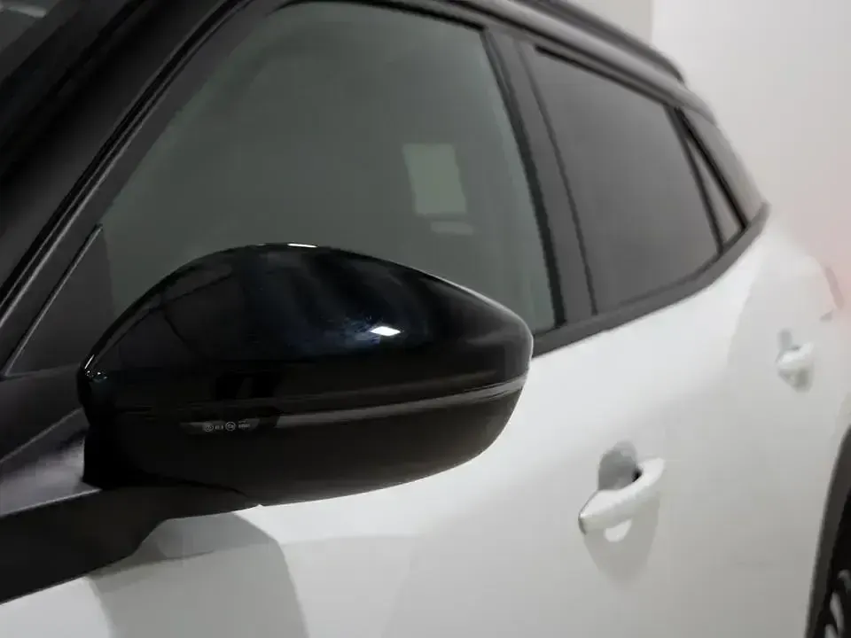 Usado Peugeot 2008 GT-line 130 CV (95 kW) 2020 Blanco SUV