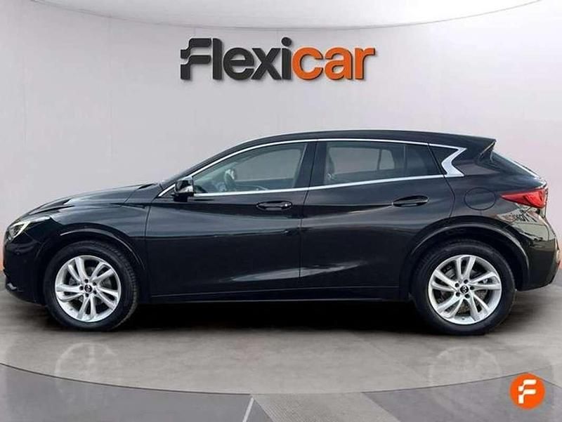 Usado Infiniti Q30 Premium 156 CV (114 kW) 2019 Negro Utilitario