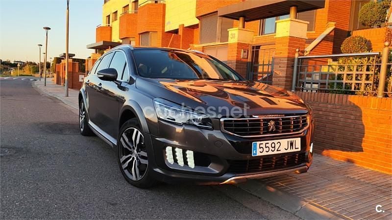 Usado Peugeot 508 RXH 180 CV (132 kW) 2017 Gris / plata Familiar