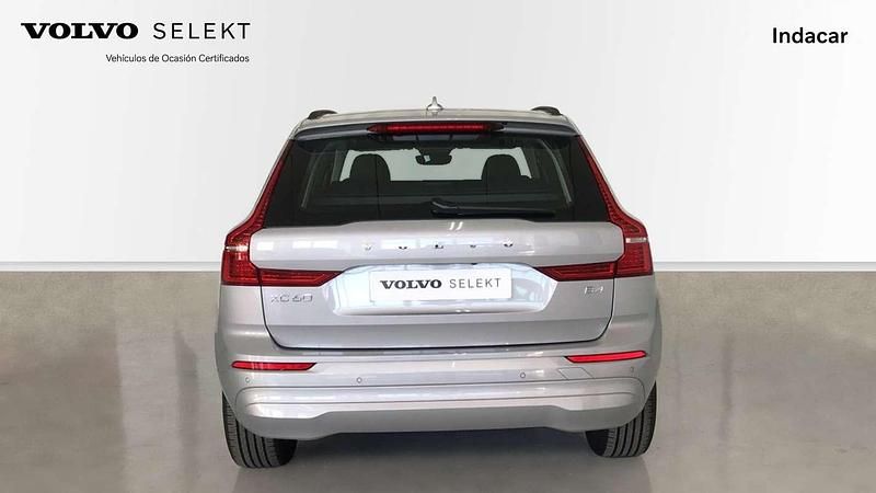Usado Volvo XC60 190 CV (139 kW) 2022 Plateado SUV