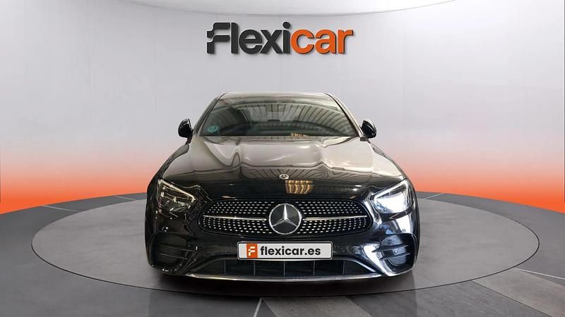 Usado Mercedes E220 194 CV (142 kW) 2021 Negro Berlina