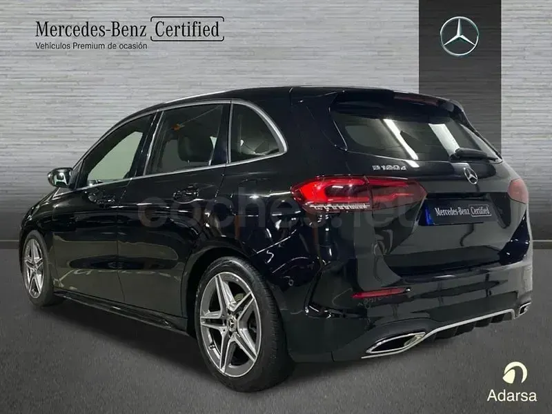 Begagnad Mercedes B180 AMG line 116 HK (85 kW) 2022 Svart Minibuss