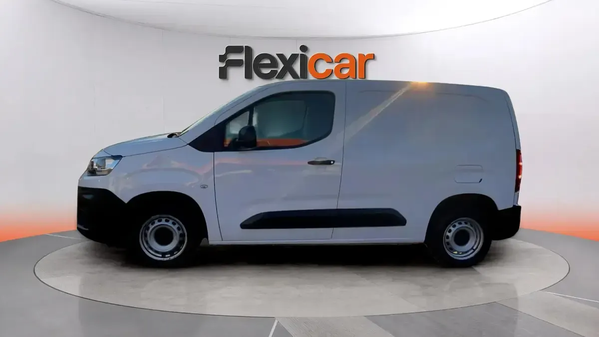 Usado Citroën Berlingo Live 102 CV (75 kW) 2020 Blanco Monovolumen