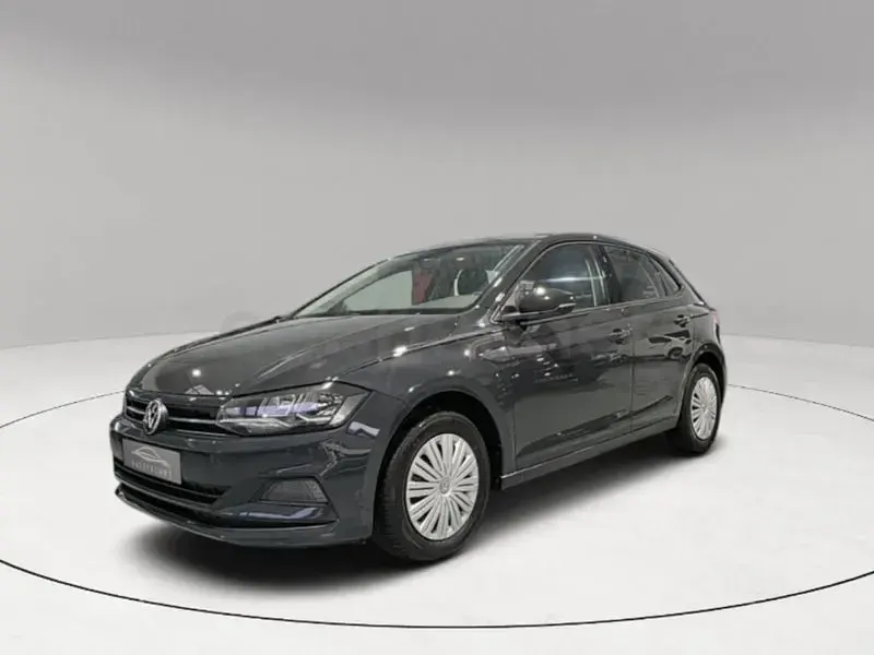 Usado VW Polo Advance 95 CV (69 kW) 2018 Gris / plata Utilitario