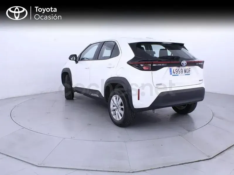 Usado Toyota Yaris Cross Business Edition 116 CV (85 kW) 2023 Blanco SUV