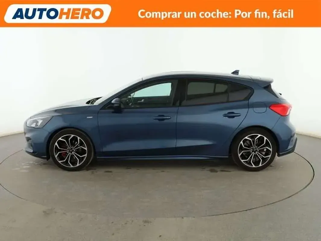 Używany Ford Focus ST-Line 125 KM (91 kW) 2022 Niebieski Hatchback