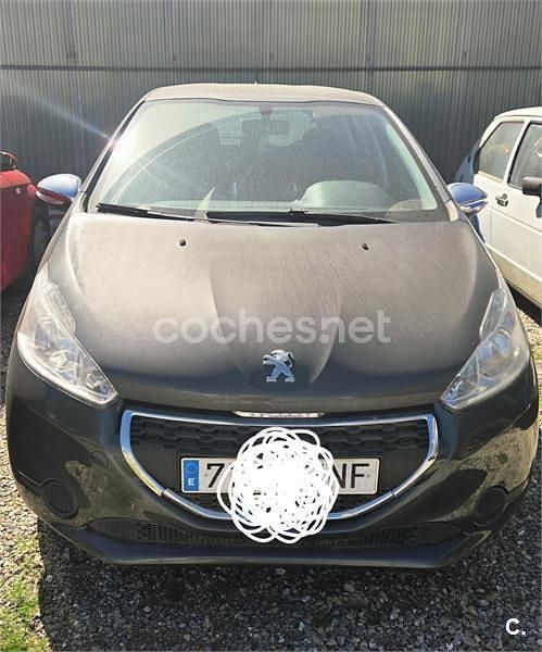 Usado Peugeot 208 Active 82 CV (60 kW) 2012 Negro Utilitario