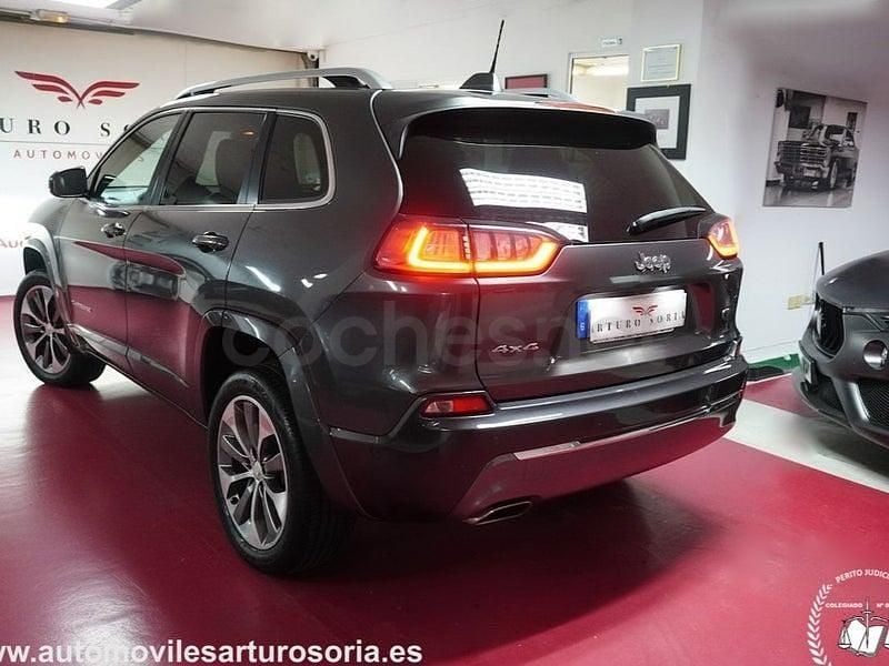 Usado Jeep Cherokee Overland 195 CV (143 kW) 2020 Gris / plata SUV