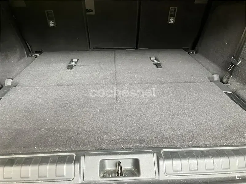 Begagnad Land Rover Discovery 5 SE 240 HK (176 kW) 2019 Grå SUV