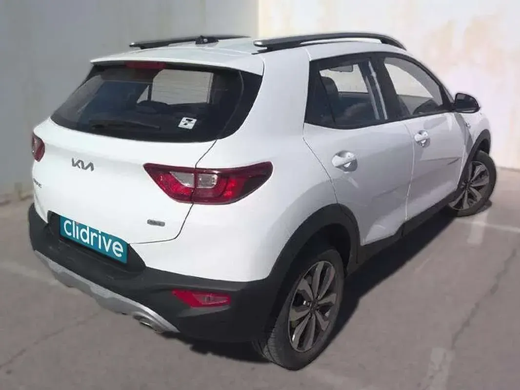 Usado Kia Stonic Plus 101 CV (74 kW) 2023 Blanco SUV