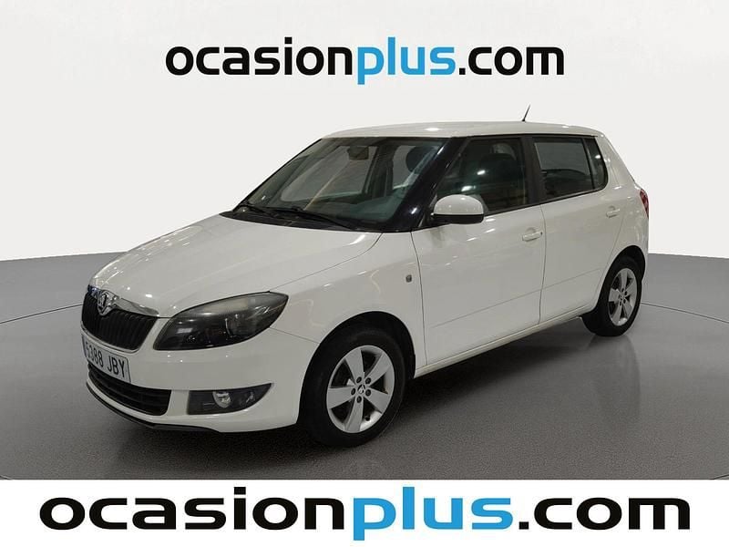 Blanco Usado 2015 Skoda Fabia Utilitario | 6900 € (Precio justo) - Imagen 1/4