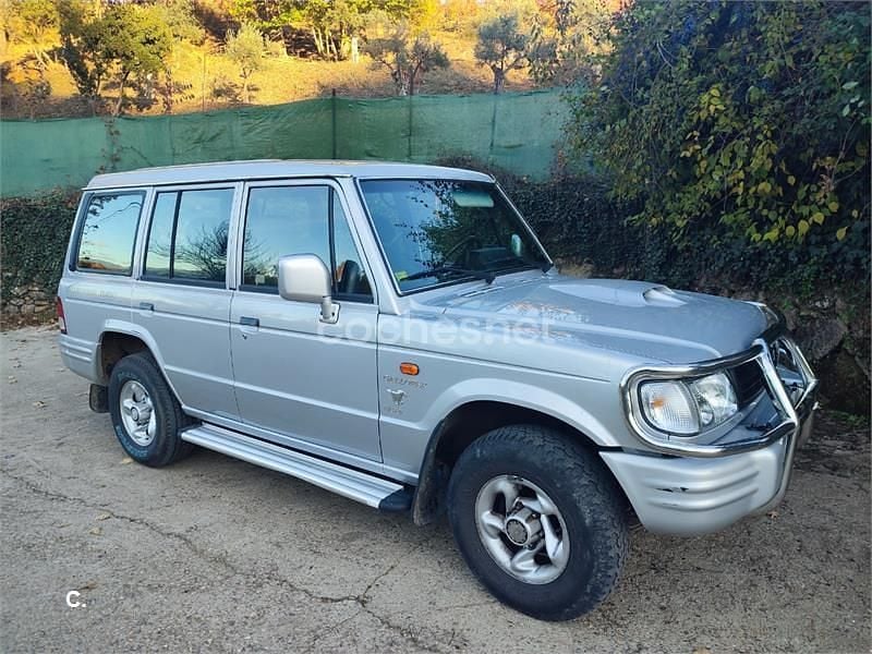 Usado Galloper Exceed 105 CV (77 kW) 1999 Gris / plata SUV