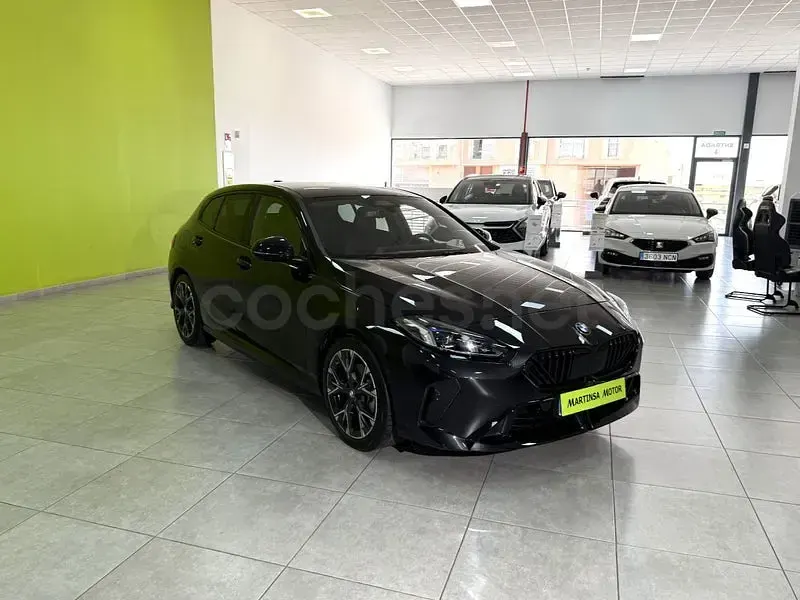 Usado BMW 120 Sport Line 163 CV (119 kW) 2025 Negro Utilitario
