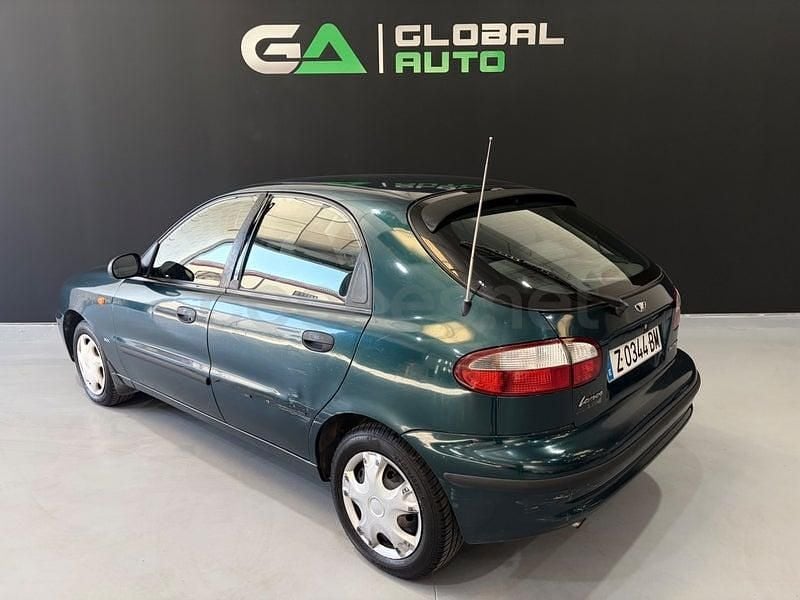 Usado Chevrolet Lanos SX 106 CV (77 kW) 1999 Verde Berlina