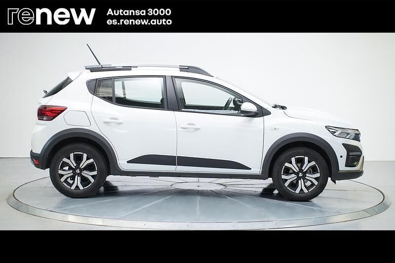 Usado Dacia Sandero Comfort 91 CV (66 kW) 2022 Blanco Berlina