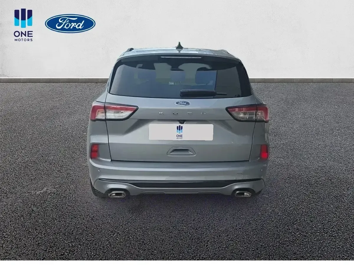 Usado Ford Kuga ST-Line X 150 CV (110 kW) 2022 Plateado SUV