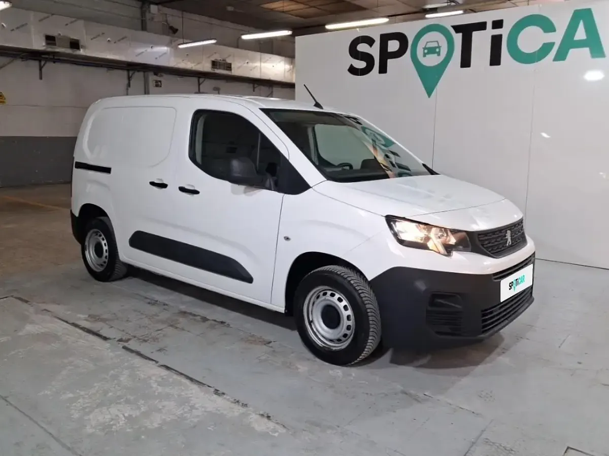 Usado Peugeot Partner 98 CV (72 kW) 2021 Blanco Monovolumen