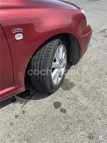 Usado Toyota Avensis Executive 116 CV (85 kW) 2003 Granate Berlina